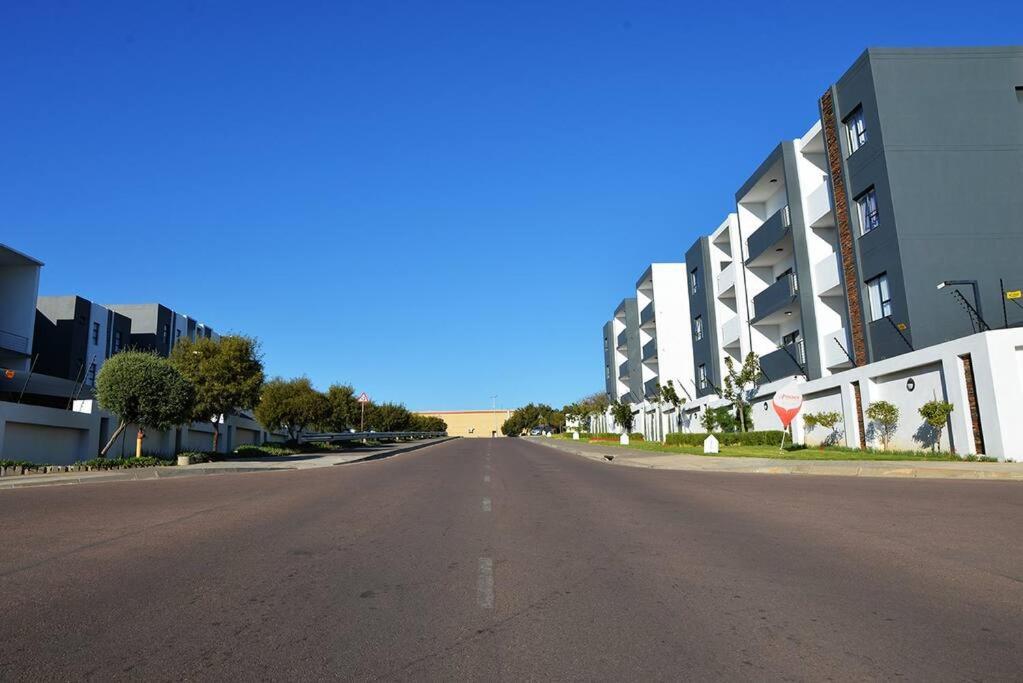 The Ellipse Palazzo Apartment Midrand Exterior photo